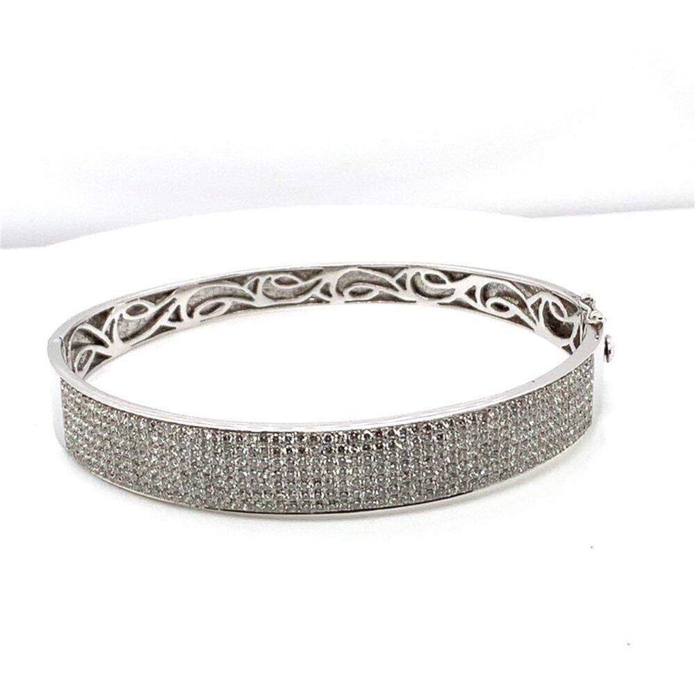 14K White Gold Diamond Bangle Bracelet (4.59 CTW)